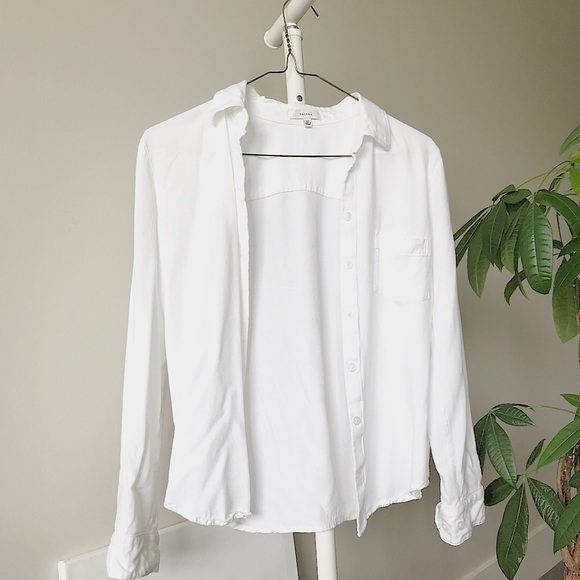 Tops - Talula Aritzia button down (Size Small)